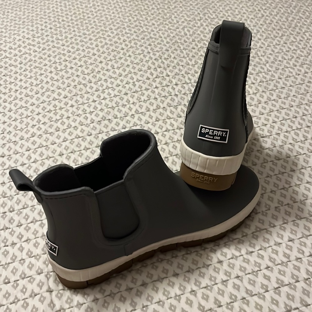 Women’s Sperry rubber boots